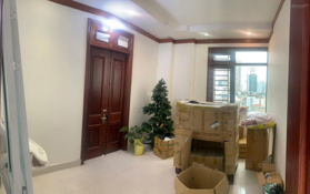 Cho thuê văn phòng- Tòa nhà 10 tầng - giá tốt nhất đường Lê Đức Thọ, 3 cọc 1, điều hòa, camera