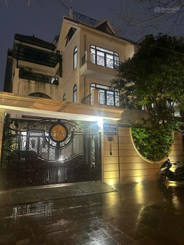 Chính chủ cho thuê biệt thự ven hồ - Thành Phố Giao Lưu - Bắc Từ Liêm - Hà Nội - Liên hệ 0983 861 980