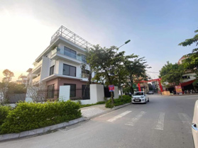 Đất ô tô tránh - Ngoại Giao Đoàn - Gần trường học - Chợ - Sau Phong Dê diện tích 58,1m2 - 4,04m MT