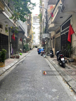 10.75 tỷ - Hoàng Quốc Việt - phân lô vỉa hè - ôtô tránh nhau