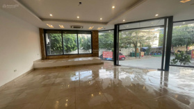 Cho thuê cửa hàng tại đường Nguyễn Hoàng giá tốt 25 triệu VND/tháng, diện tích 100m2