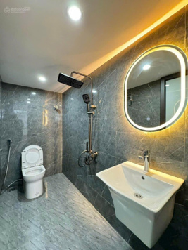 Bán nhà Xuân Đỉnh 46m2 x 5 tầng 6 ngủ gần ô tô giá chỉ 7,9tỷ