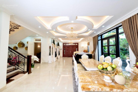 Hiếm, biệt thự đơn lập Vinhomes Gardenia Hàm Nghi lô góc 3 mặt thoáng DT 300m2 MT 30m 4T giá 110 tỷ