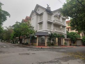 Bán biệt thự KĐT Trần Lãm - Thái Bình 225m2 - 3 tầng - Lô góc, giá 14.tỷ