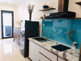 Cần bán căn Studio S2.05 view siêu đẹp trực diện hồ bơi, DT 30m2, có nội thất giá 1,430 tỷ