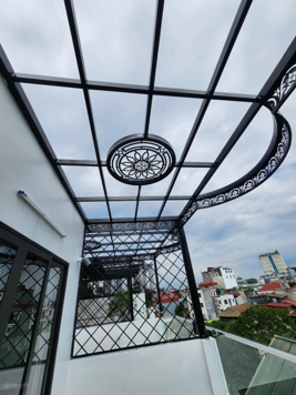 Nhỉnh 15 tỷ = Nguyễn Văn Cừ 6 tầng + thang máy + gara ôtô. Ngõ thông kinh doanh. 0942 133 996