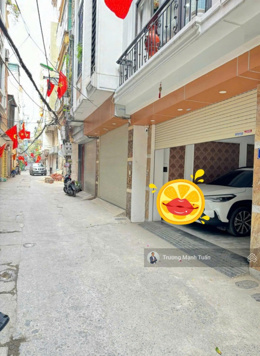 Bán nhà cạnh khu Đền Lừ - Gara oto 7 chỗ - Nhà 5 tầng mới xây - Full nội thất