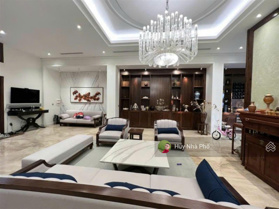 Siêu biệt thự Nguyễn Đình Chiểu, HBT 252 m2, 6 tầng, 65 tỷ, thang máy, gara , view hồ