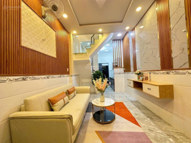 Nhà đẹp 1 trệt 1 lầu, hẻm thông, tặng toàn bộ NT giá trị, giá nhỉnh 3 tỷ TL nhẹ. LH: 0906 435 138