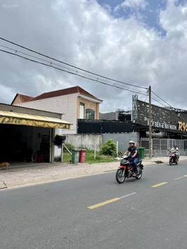 Chính chủ cần bán nhanh lô đất ngay Chợ Sóc Trăng, Phường 4, dt 100m2, giá chỉ 600tr, SHR, TC 100%