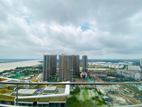 Bán gấp 2PN2WC 59m2, view sông và công viên Vinwonder, giá rẻ chỉ 2.9 tỷ Vinhomes Grand Park quận 9