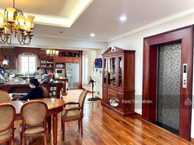 Bán nhà 8 tầng view mặt hồ trung tâm quận Hai Bà Trưng 260m2 5 chiếc ô tô vào nhà cực vip