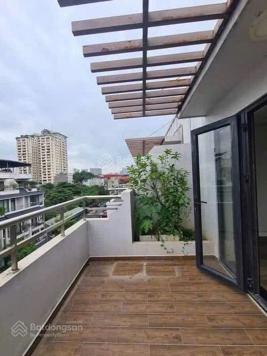 Bán gấp nhà liền kề Trương Định. Ôtô tránh, gara ô tô vào nhà. DT 100m2, MT 5m, 5T. Giá chỉ 29 tỷ