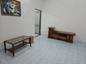 1 phòng khách 16m2, 1 phòng ngủ 12m2, bếp và wc riêng biệt 7m2, có điều hòa + bình nóng lạnh