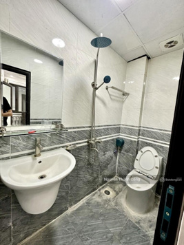 Bán nhà Phú Lương, dân xây, 7 chỗ đỗ cửa, kinh doanh sầm uất, DT 42m2 x 3 tầng 3PN, giá chỉ 6 tỷ