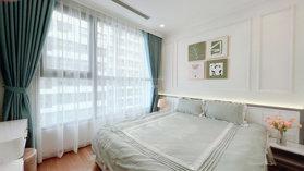 Cho thuê căn hộ 80m2 tại Vinhomes Times City - Park Hill, giá 15 triệu VND