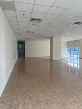 Cho thuê VP tòa Plaschem Tower, Nguyễn Văn Cừ, Long Biên 100m2, 170m2, 200m2 giá 120 ng/m2/th