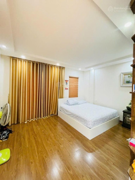 Chủ mót bán gấp nhà Dịch Vọng, Cầu Giấy, mới kong, full nội thất, 48m2, 9.x tỷ