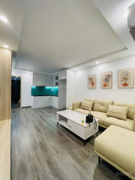 Bán căn hộ tập thể phố Quỳnh Mai. Nhà mới tinh. Bán gấp có thương lượng.