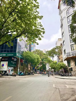 Bán nhà mặt phố Trần Quang Diệu, Đống Đa. 45m2 6 tầng thang máy. Vị trí kinh doanh đẹp nhất phố