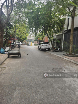 Cho thuê kho xưởng nhà ở Việt Hưng Long Biên 1.5 tầng giá chỉ 10tr/th. Lh 0971 879 199