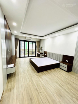 Chính chủ bán nhà phố Thịnh Liệt mới xây. 45m2 - 6 tầng - 4,2m mặt tiền