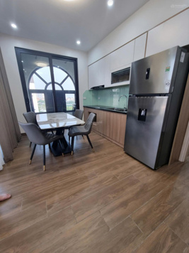 Chính chủ cho thuê căn hộ 50m2 full đồ đẹp có ban công rộng giá 13 tr/th cạnh Khai Sơn:0916 393 862