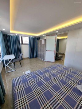 Chính chủ cho thuê căn 2 ngủ full đồ đẹp 80m2 phố Hồng Tiến giá 10 tr/th, có lốt oto: LH 0916 393 862