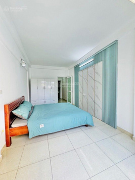 Bán nhà Lĩnh Nam 33m2 4.5 tầng, ngõ rộng, rất gần phố