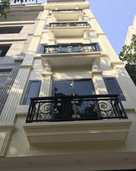 Chính chủ cần tiền bán nhà Thạch Bàn, Long Biên, DT 44,3m2, MT4,8m, oto đỗ cửa, giá bán nhanh 5,5tỷ