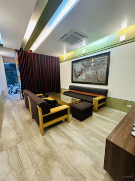 Bán nhà phố Nguyễn Sơn 80m2 x 5 tầng nội thất xịn mịn ô tô đỗ cửa giá chào 16,9 tỷ