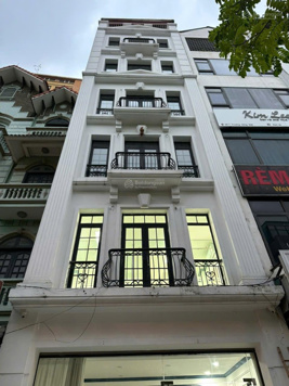 Cho thuê nhà Vũ Tông Phan Thanh Xuân. DT 110m2 x 7 tầng, 1 hầm, MT 6m thông sàn, cầu thang máy