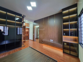 Chị tôi cần bán nhà ngõ 268 ngách 37 Ngọc Thuỵ 5 tầng hơn 5 tỷ