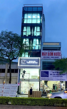 CHO THUÊ TOÀN BỘ CĂN NHÀ 7 TẦNG - Nhà mặt phố Nguyễn Văn Cừ - Có thang máy.