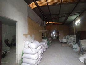 Cho thuê kho đẹp, nhiều tiện ích tại phường Bồ Đề, giá 50 triệu vnd/th, diện tích 670m2