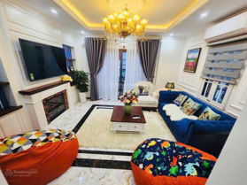 Bán nhà Bát Khối Thạch Bàn 46m2 5T lô góc ôtô vào nhà, tránh nhau thông chỉ hơn 7 tỷ. Ảnh chuẩn nhà