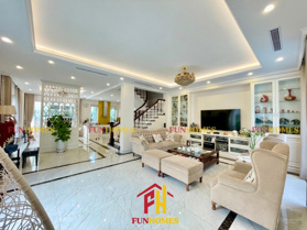 Cho thuê biệt thự Anh Đào Vinhomes Riverside, hoàn thiện đầy đủ nội thất