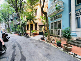 Bán nhà phân lô siêu vip Trần Quang Diệu - vỉa hè rộng, ngõ thông, 110m2, 4 tầng, mặt tiền 11m