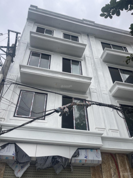 KINH DOANH BẤT CHẤP VỈA HÈ 5 Ô TÔ TRÁNH THANG MÁY 45m2