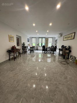 Bán nhà cực vip - toà nhà mặt phố - kinh doanh đỉnh - thông sàn - thang máy - dòng tiền 100tr/tháng