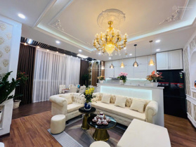 Bán gấp căn 4PN diện tích 147m2 tầng trung full nội thất mới hướng mát giá 9,1 tỷ có thương lượng