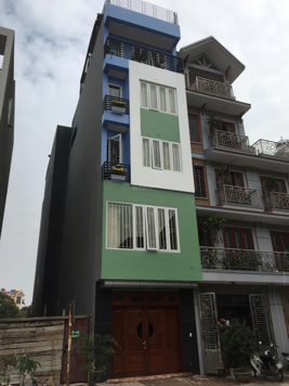 Cho thuê nhà nguyên căn 5tầng - Cổ Linh - Thạch Bàn - giá 12 triệu/th