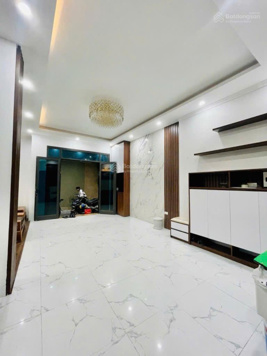 Siêu phẩm Bồ Đề 2 thoáng trước sau - nhà dân xây - full nội thất, gần công viên, trường học cực vip