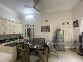 Cho thuê biệt thự sân vườn, Hồng Tiến, Bồ Đề, full đồ giá chỉ 20 triệu/th