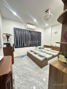 Phân lô - ô tô dừng đỗ - phố VIP Hoàng Cầu - hàng hiếm hot nhất khu vực - thang máy xịn nhập