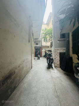 BÁN NHÀ TT CẦU GIẤY GẦN PHỐ NỞ HẬU HAI THOÁNG DT 50M 4T MẶT TIỀN 5M GIÁ 8.150 TỶ