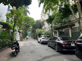 Bán biệt thự Liễu Giai 186m2 - 4 tầng - mặt tiền 18m - 85 Tỷ 0394 743 696