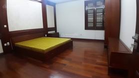 Bán BT KĐT Yên Hòa, Trần Kim Xuyến. DT 153m2 x 4T và hầm, thang máy, MT 10m. Giá 64 tỷ