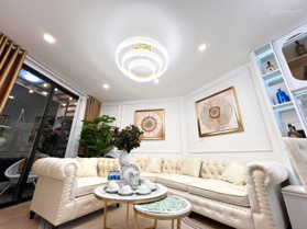 Bán gấp Căn góc 145m2 chung cư Golden Land giá rẻ nhất tại tòa này chủ cần bán gấp 8 tỷ, có sổ đỏ