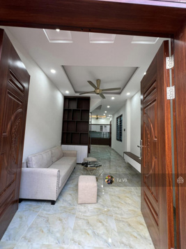 Hàng hiếm tại đường Xuân Phương, ngã tư Canh, bán nhà 6 phòng ngủ, cách 100m ra đường ô tô tránh